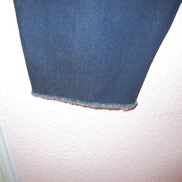 Style & Co Jean Shorts Size 12 Bermuda Stretch Denim High Rise Fringe Modest - Picture 9 of 10